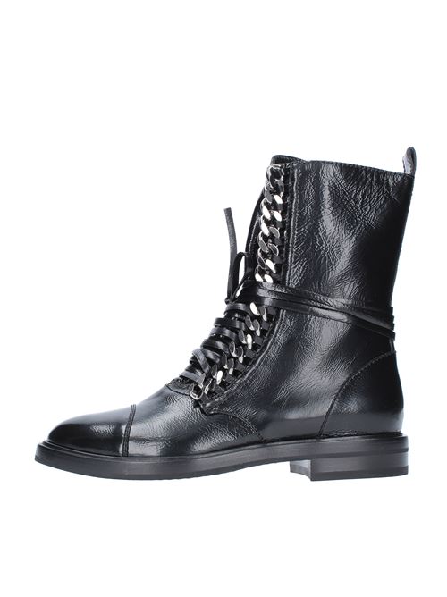 Leather ankle boots with chain CASADEI | 1R648L0201Y475000NERO