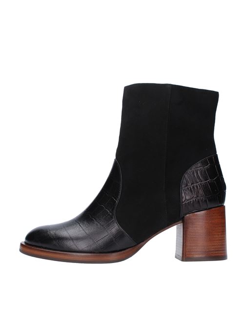 Ankle boots in crocodile print leather and suede CHIE MIHARA | TULANERO