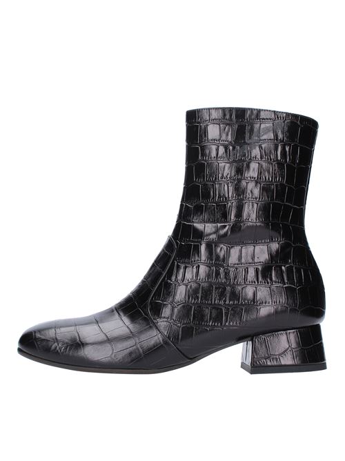 Croc print leather ankle boots CHIE MIHARA | ZAPRONERO