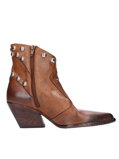 Leather and studded ankle boots ELENA IACHI | E3390MARRONE SUGHERO