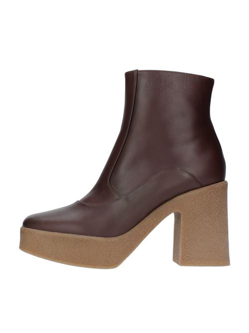 Leather ankle boots model LAJELUS CHIE MIHARA | LAJELUSCAFFE