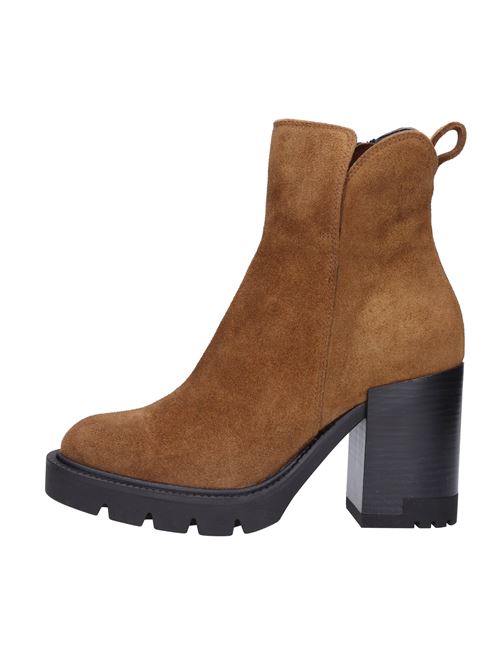 Suede ankle boots JANET & JANET | VB0005_JANECUOIO
