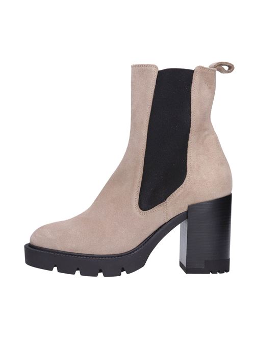 Suede ankle boots JANET & JANET | VB0006_JANEBEIGE