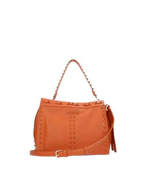 Bag in textured leather and studs LA CARRIE | 122P-ZS-100-TBLARANCIO