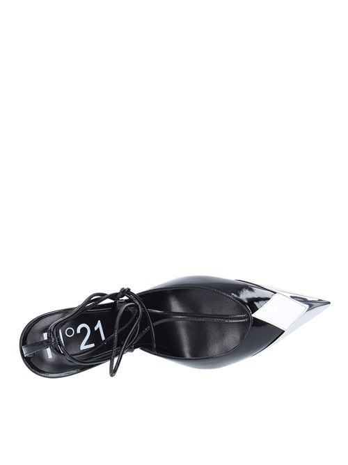 Décolleté model 22ICPXNV14033 in patent leather N°21 | 22ICPXNV14033-X033NERO-BIANCO