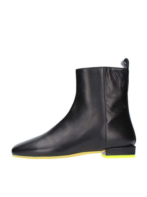 Leather ankle boots model MAY36 NCUB | MAY36NERO
