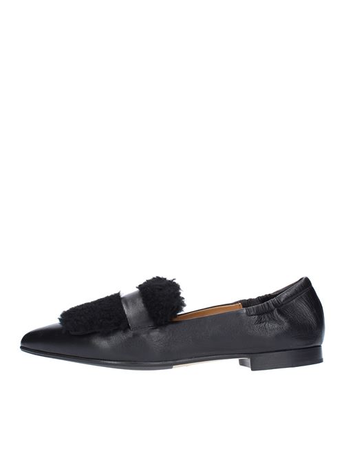 Leather moccasins model 0520 POMME D'OR | 0520NERO