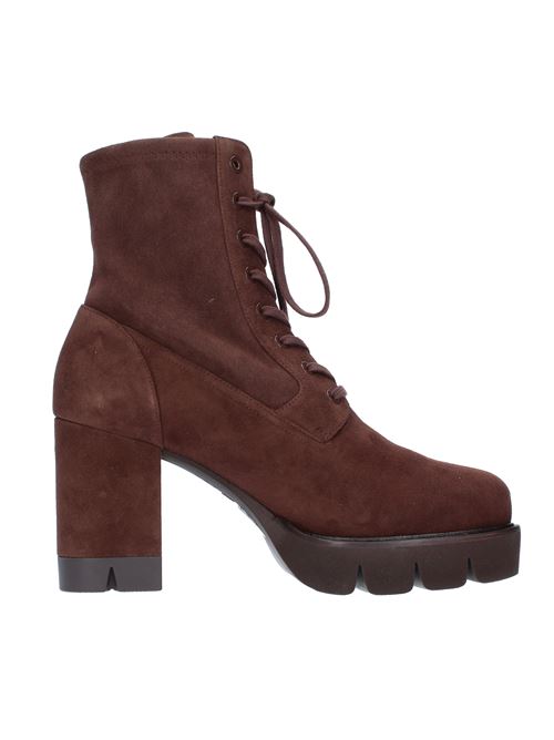 Suede ankle boots model ANDE LACE STUART WEITZMAN | 4502963427MARRONE