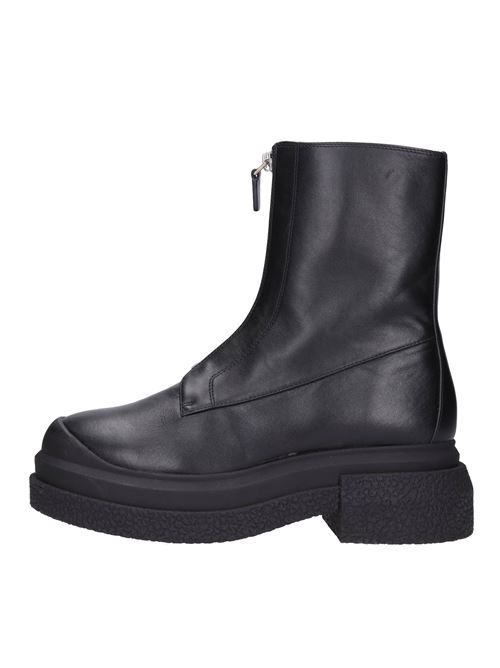 Leather ankle boots STUART WEITZMAN | VB0001_WEITNERO