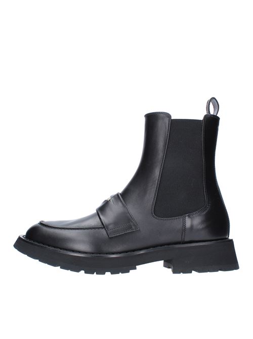 Leather moccasin-style ankle boots ALEXANDER MCQUEEN | 727823WHSWENERO
