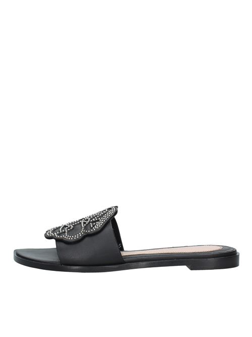 Leather and studded mules and sabots ALEXANDER MCQUEEN | VD0384NERO