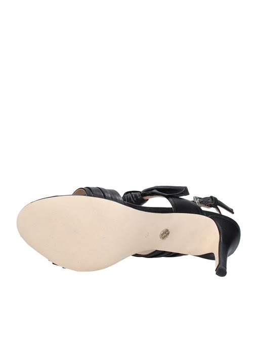 Leather sandals CARMENS | VD0386NERO