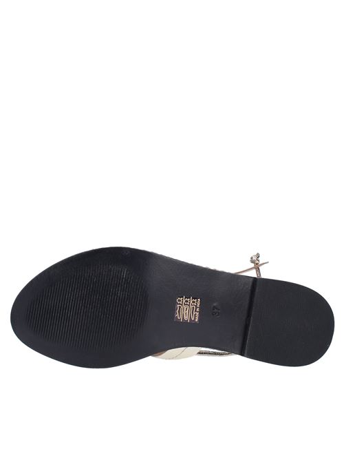Flat thong sandals made of leather HADEL | 1SA503KOWVORO