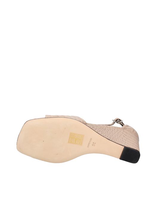 Leather wedge sandals LOLA CRUZ | VD1153BEIGE