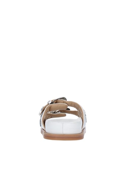 Flat leather and studded sandals STRATEGIA | F42BIANCO