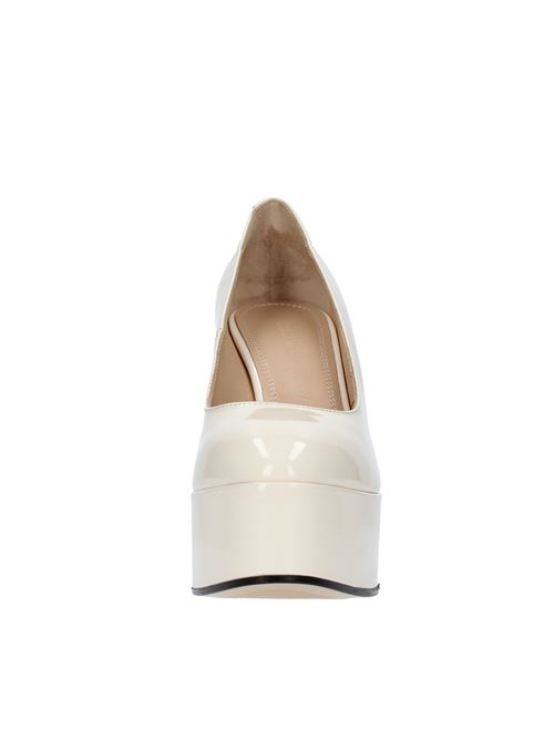 Décolleté modello 241206 in vernice RUSSELL&BROMLEY | 241206BIANCO