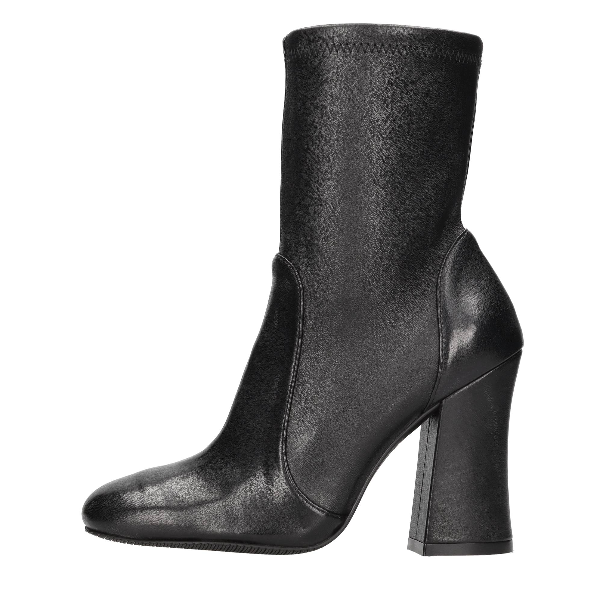 Leather ankle boots STUART WEITZMAN Ginevra calzature