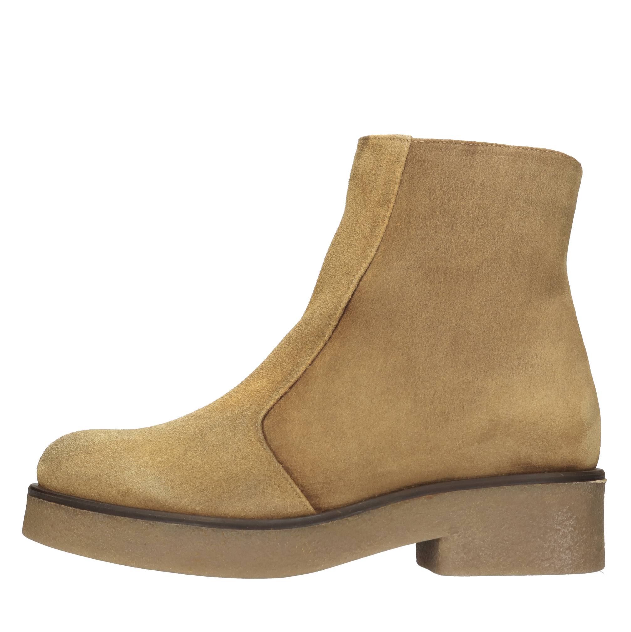 Tronchetti modello Yeti41 in camoscio