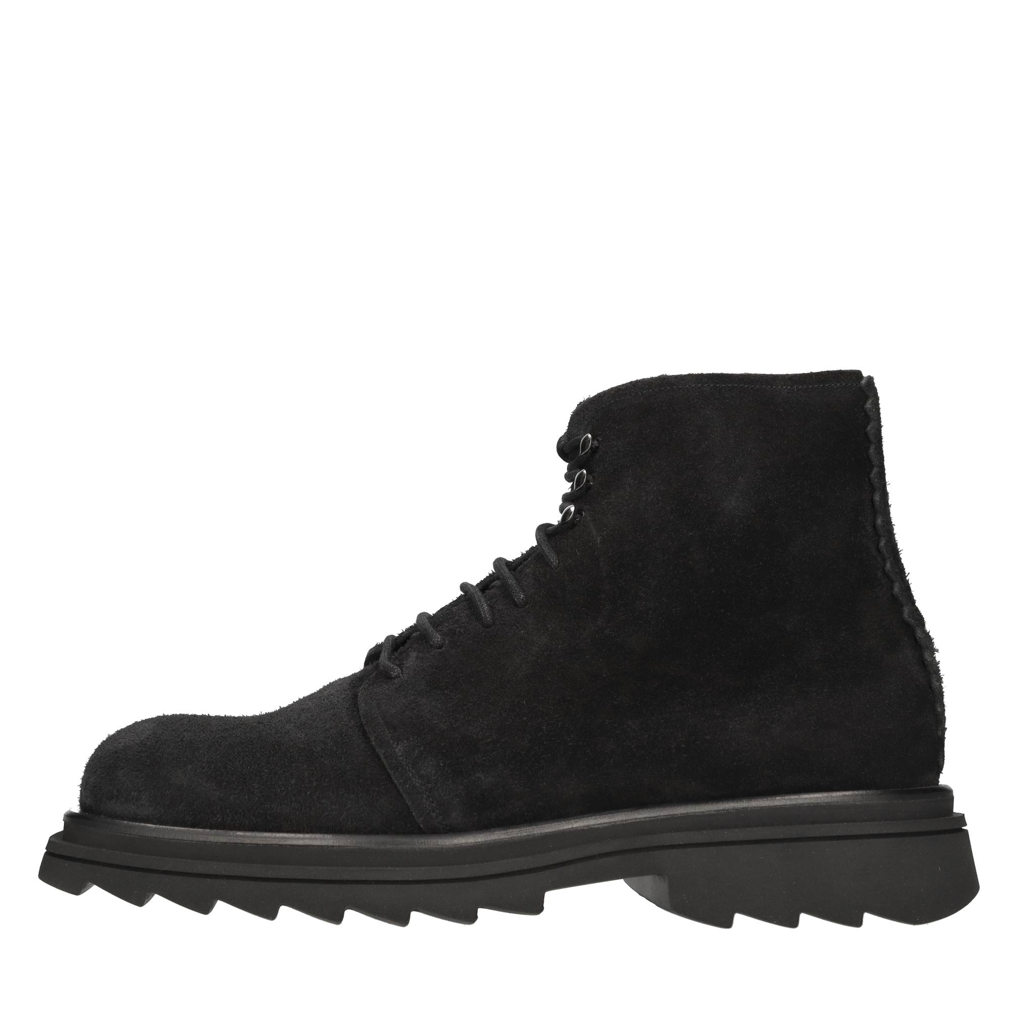 Stivaletti modello Cruz 304 in camoscio