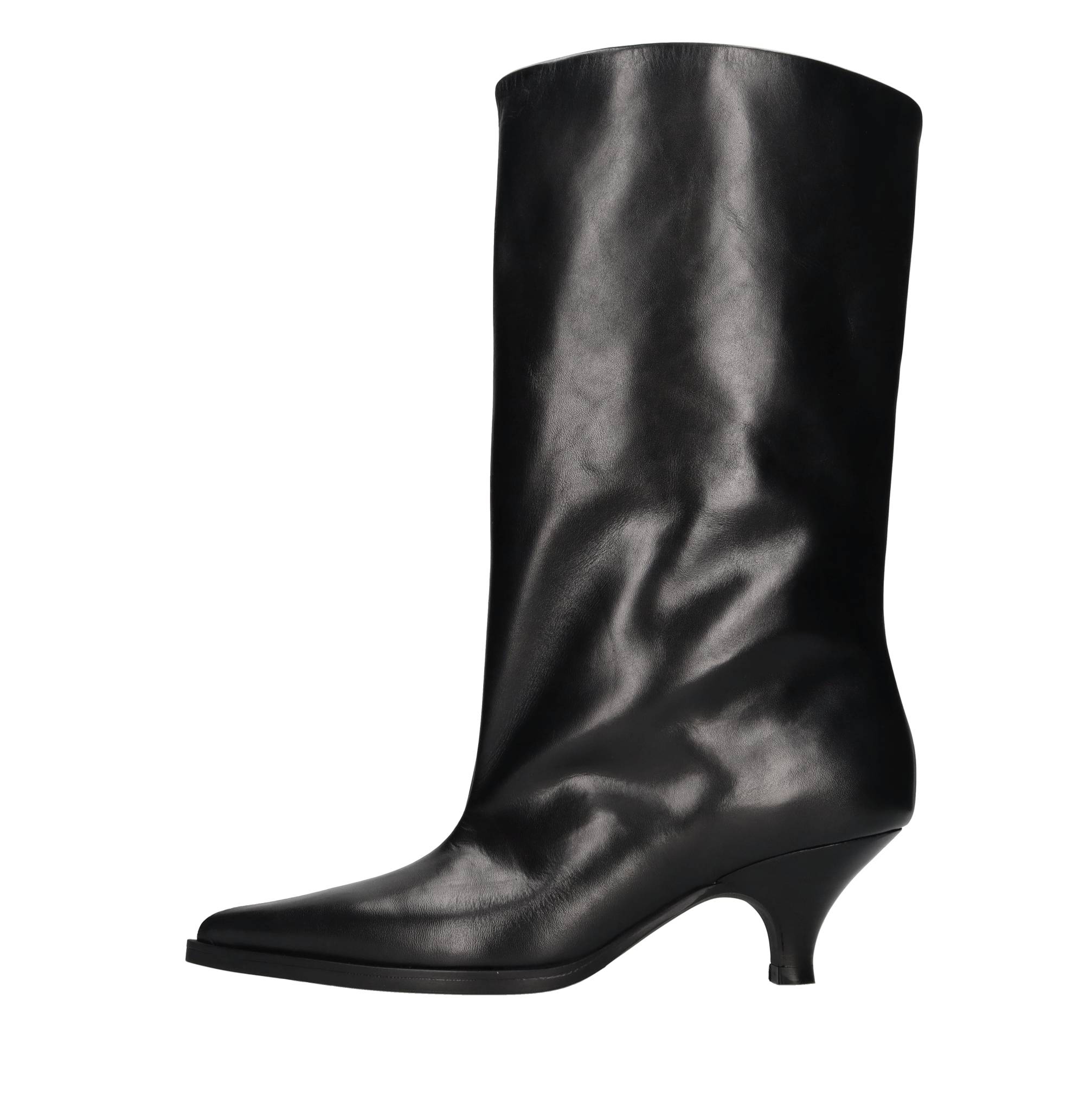 Stivali modello E4303 in pelle