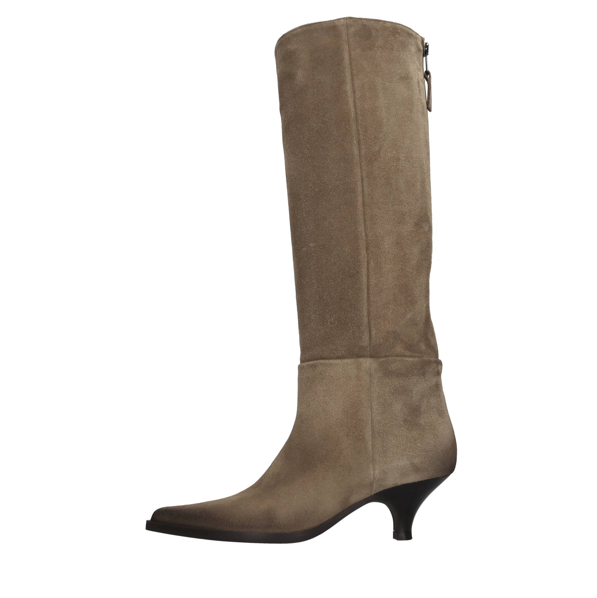 Stivali modello E4351 in camoscio