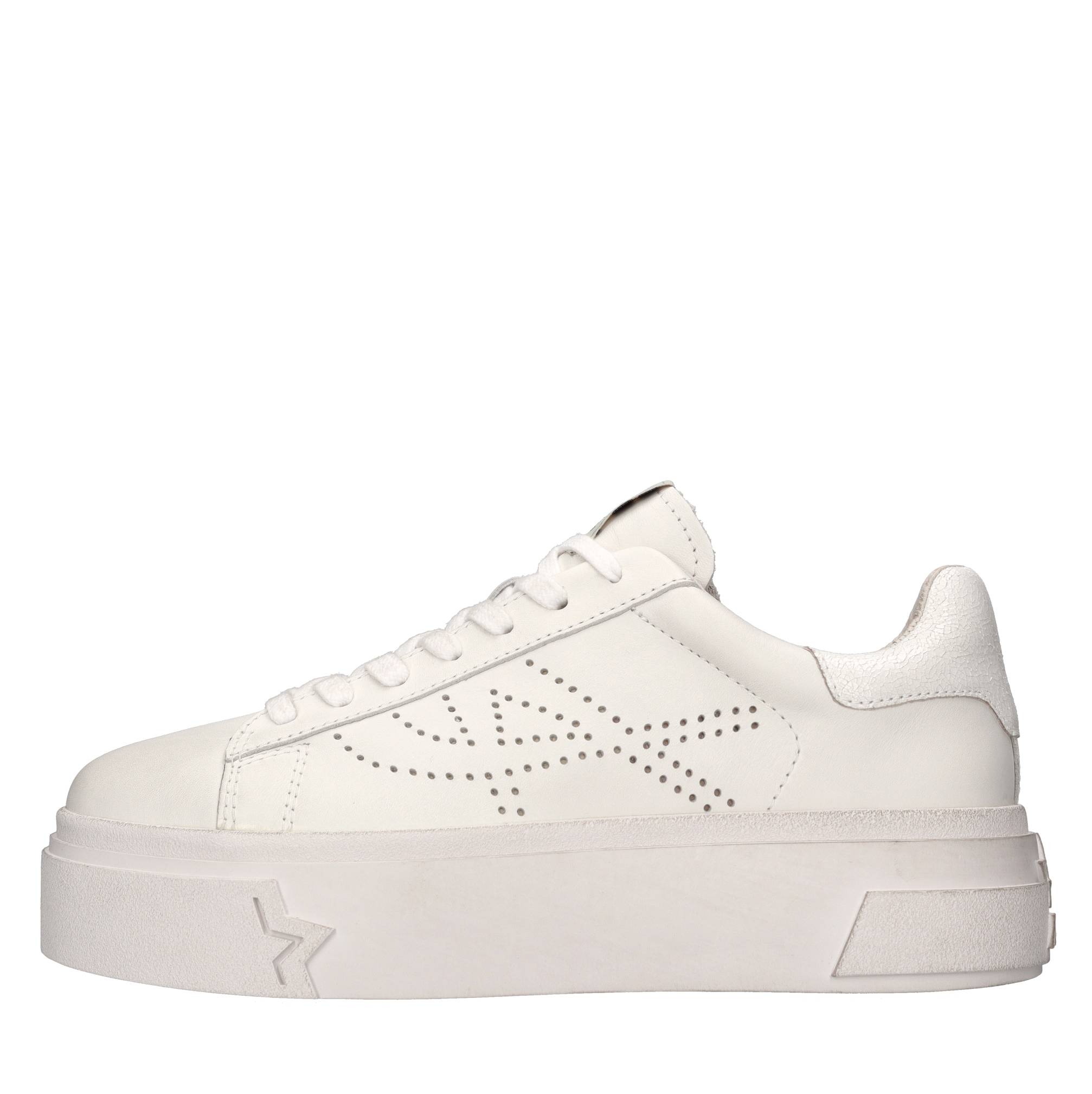 Sneakers modello SANTANA in pelle