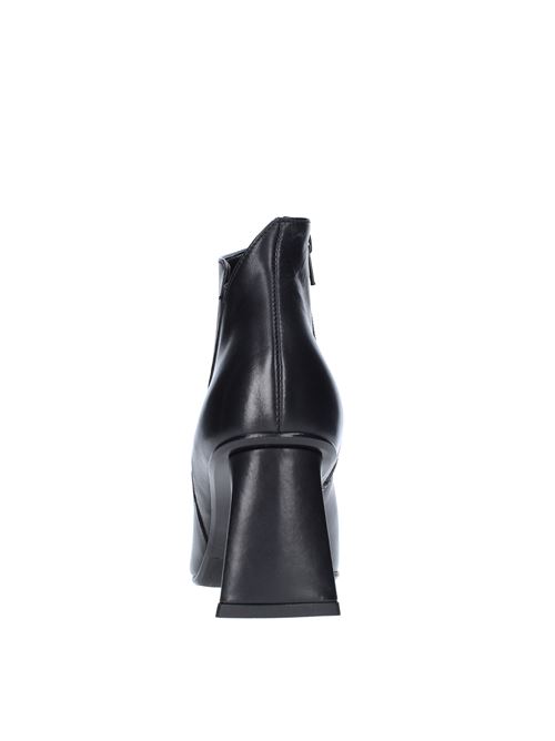 Leather ankle boots STRATEGIA | A5221 TALCONERO
