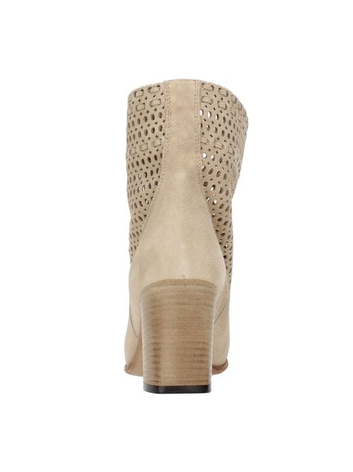 Tronchetti in camoscio PANTANETTI | 15090FBEIGE